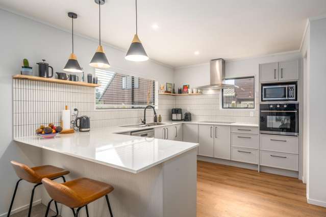 8 Furlong Crescent Churton Park_3