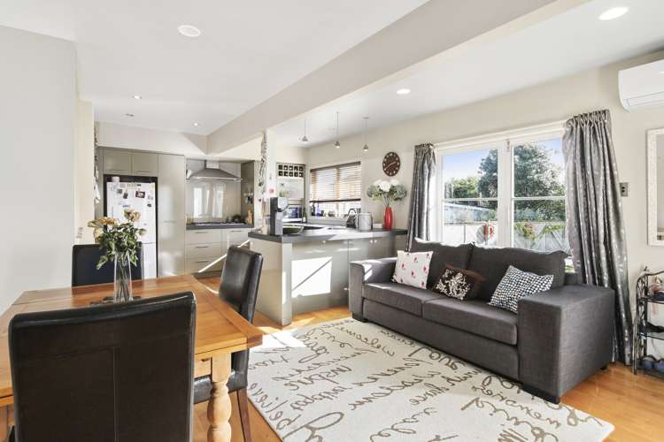 7 Essex Street Te Atatu South_7