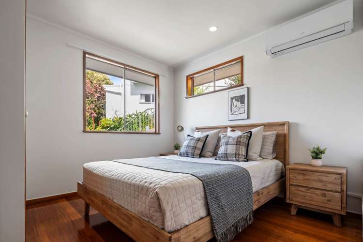 1/7 Dalmeny Close Murrays Bay_24
