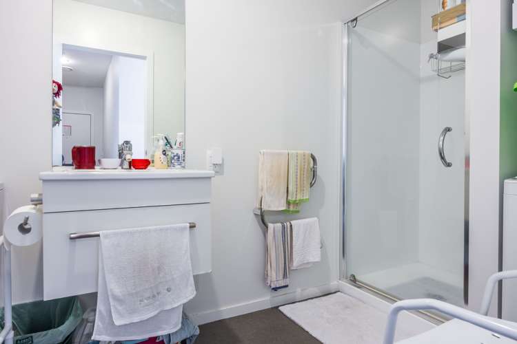 708/20 Mccrae Way New Lynn_9