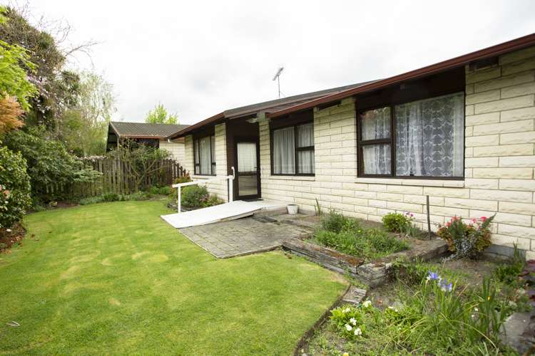 2/257 Cameron Street Ashburton_13