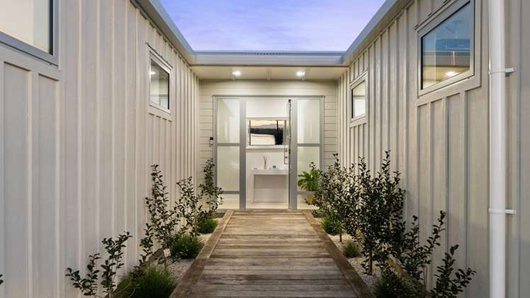 24 Orawahi Road Glenbrook Beach_4
