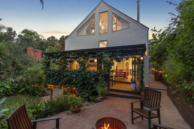 2/5A Dakota Avenue_0