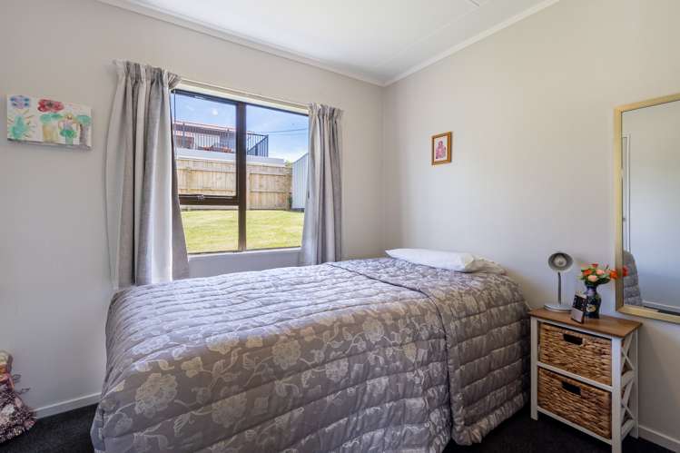 17a Moana Street Otaki Beach_9