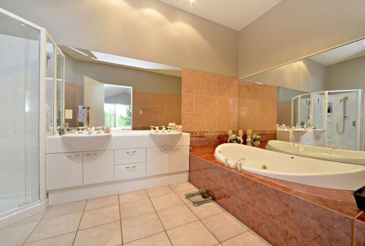 19 Frisken Road Flat Bush_16