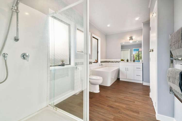 32 Nui Mana Place Te Atatu South_10