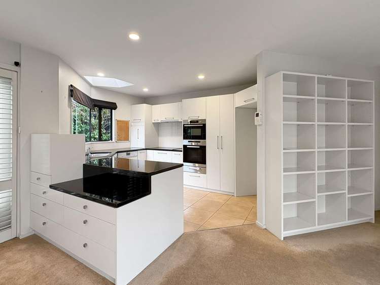 2/22 Queens Av Merivale_1