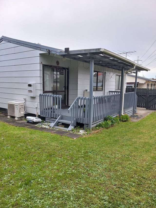 3 Bedroom House For Rent ( Takanini)