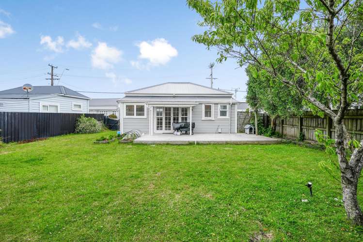 5 Udy Street Petone_15