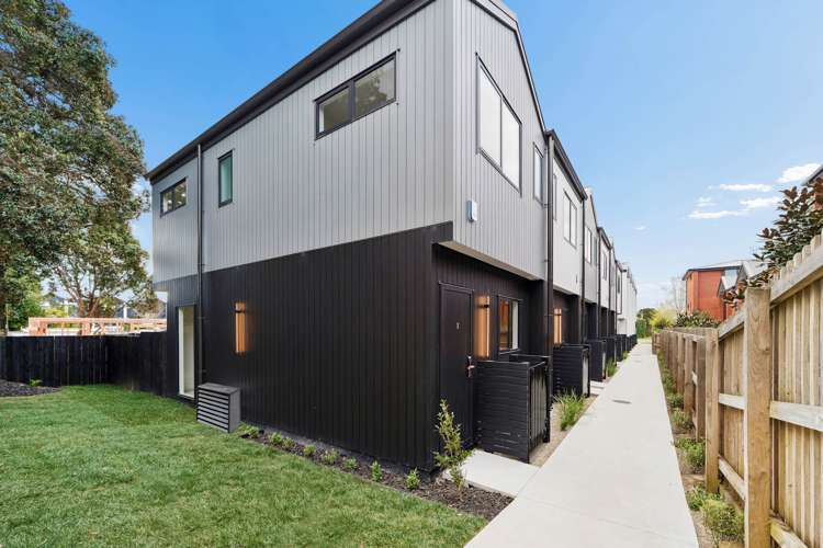 8/12 Yeovil Road Te Atatu Peninsula_21