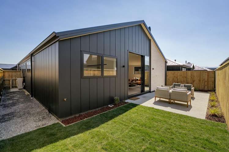 7 Shoveler Road, Hanley's Farm Jacks Point_19