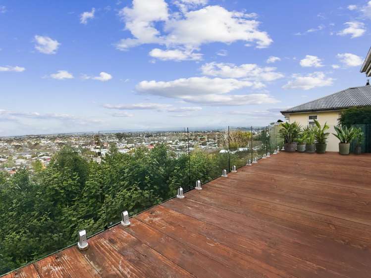 5 Oliver Road 10782_10