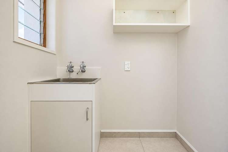 2/159 Wellesley Road Napier South_9