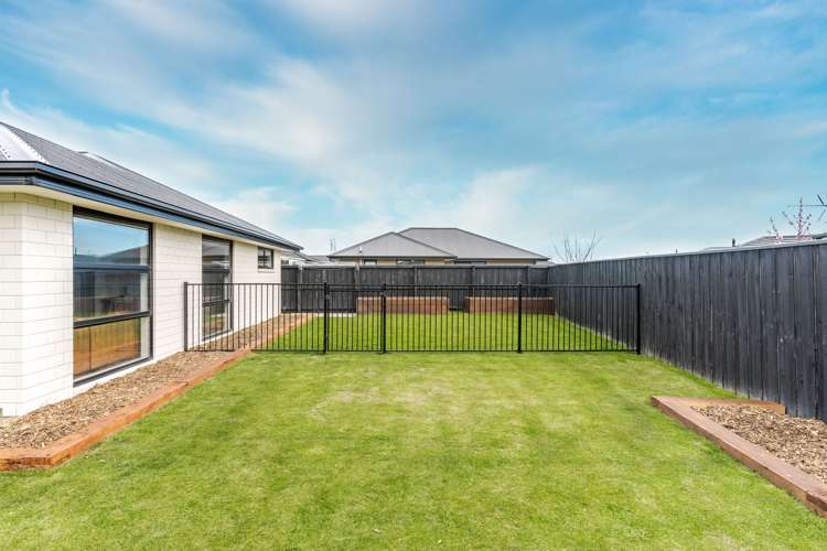 13 Bonecrusher Street Lincoln_21