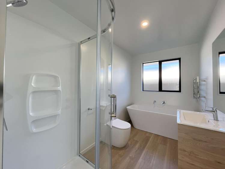 15 Silvergrass Way 11103_11