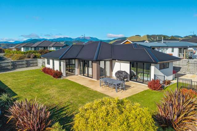 ELEVATION, VIEWS, SUN – BRIGHTWATER!