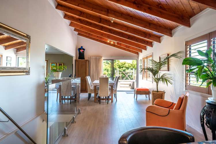 13 Marine View Road Onetangi_6