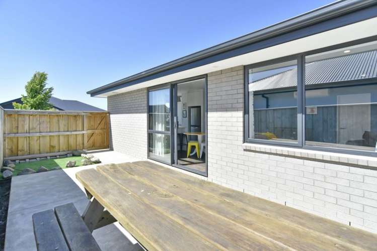 14 Quinn Crescent Woodend_16