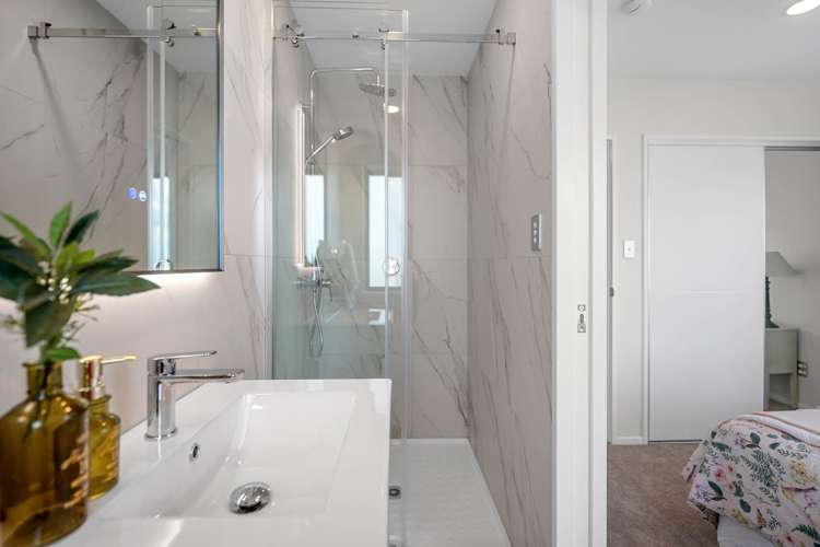 19/929-933 East Coast Road Torbay_8