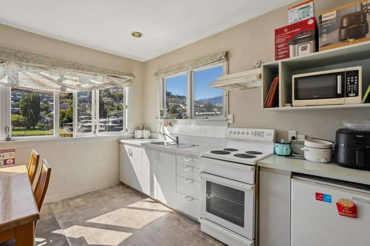 56 Camp Street Queenstown_6