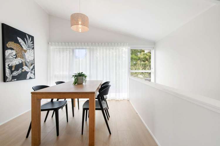 46 Lawrence Crescent Hill Park_9