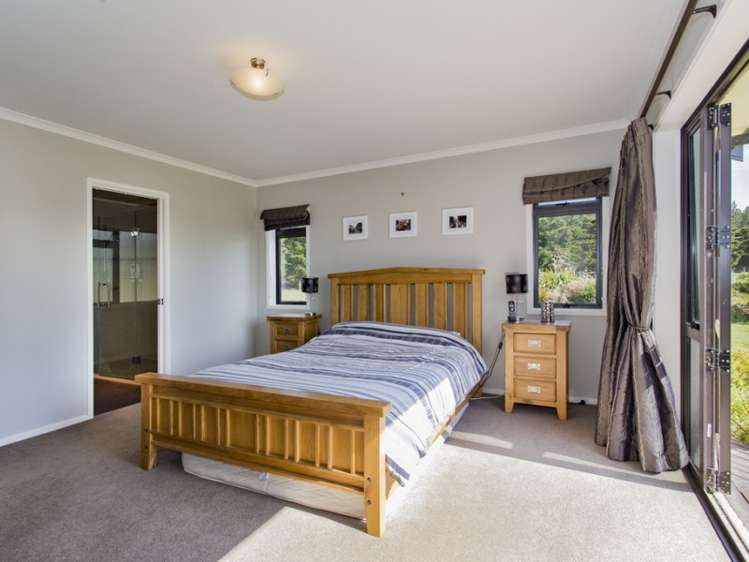 696 Poyntzs Road West Eyreton_9