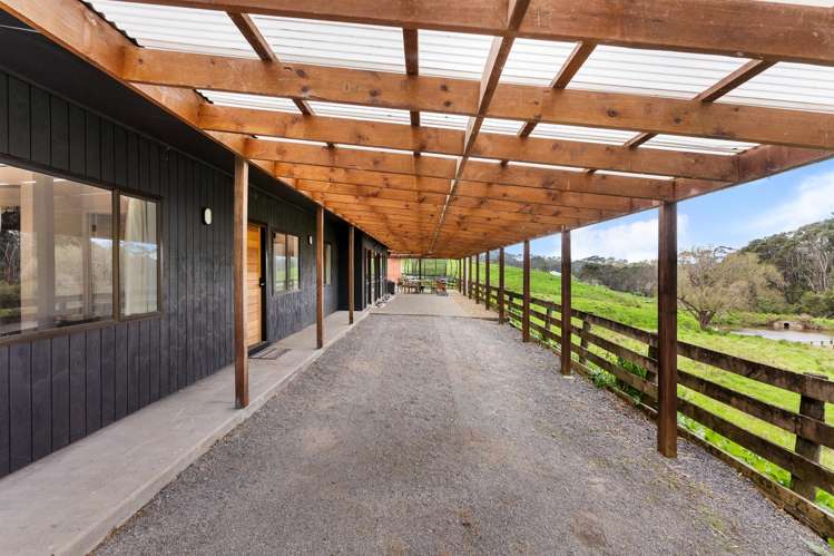 197 Forest Hill Road Waiatarua_29