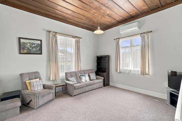 40 Paraekaretu Street Hunterville_2