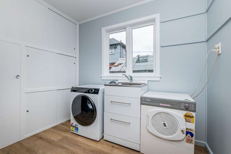 198 Le Cren Street Seaview_40