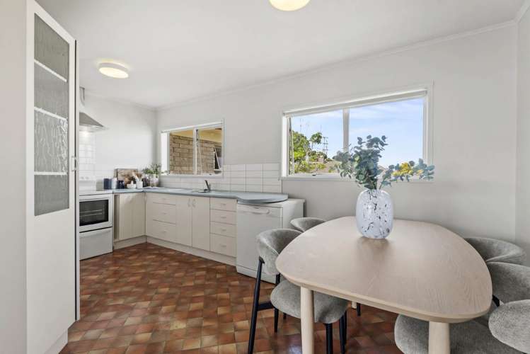 2/41 Jutland Road Hauraki_13