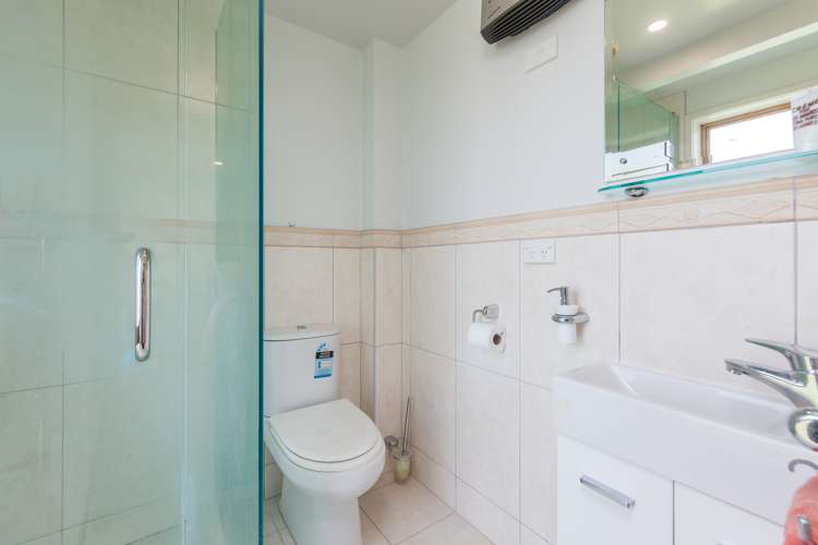 3 Serrita Avenue Sunnyhills_21