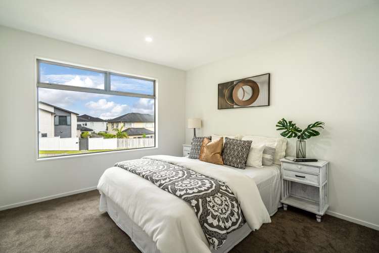 90 Medallion Drive Oteha_9