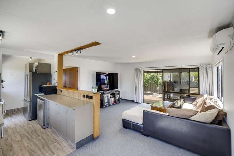 2/71 Douglas McLean Avenue_0