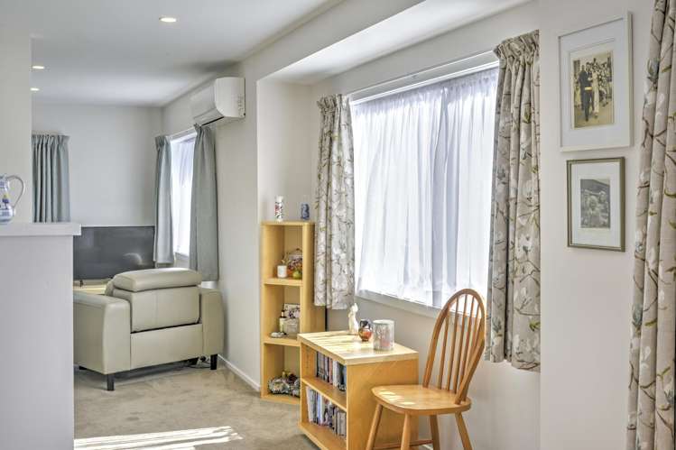 4 Ashmore Park Carterton_9