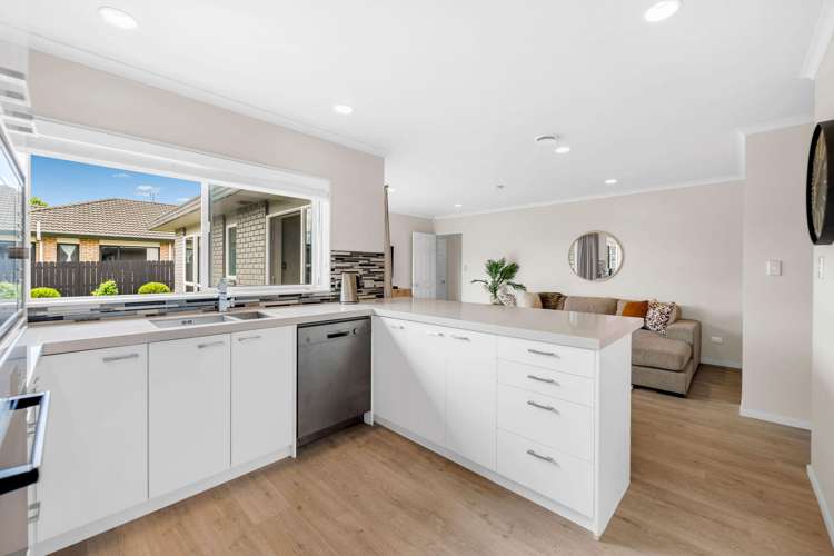 31 Newinn Crescent East Tamaki Heights_11