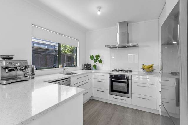 Papamoa Beach House