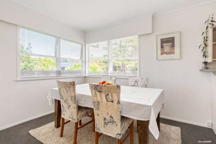 22 Wyoming Avenue Murrays Bay_6