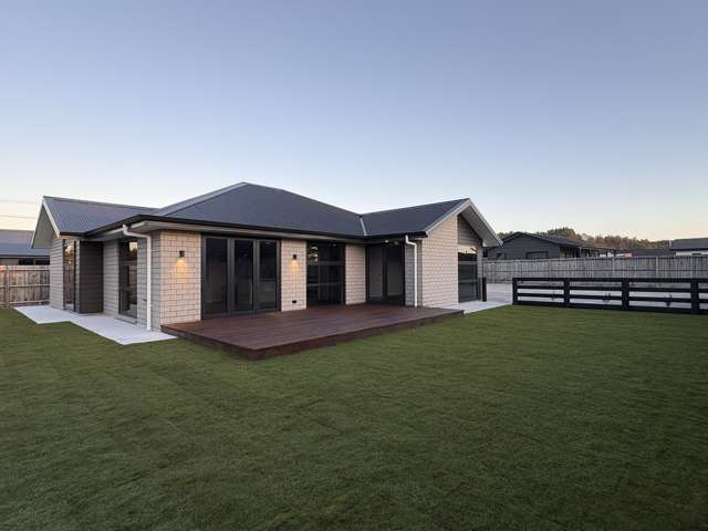 11a Pine Tree Road Hokitika_1