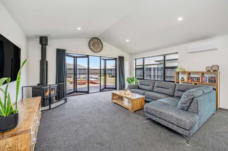 7 Vitalia Crescent Lincoln_10