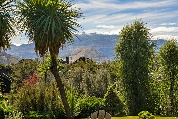 8 Bretby Court Jacks Point_12