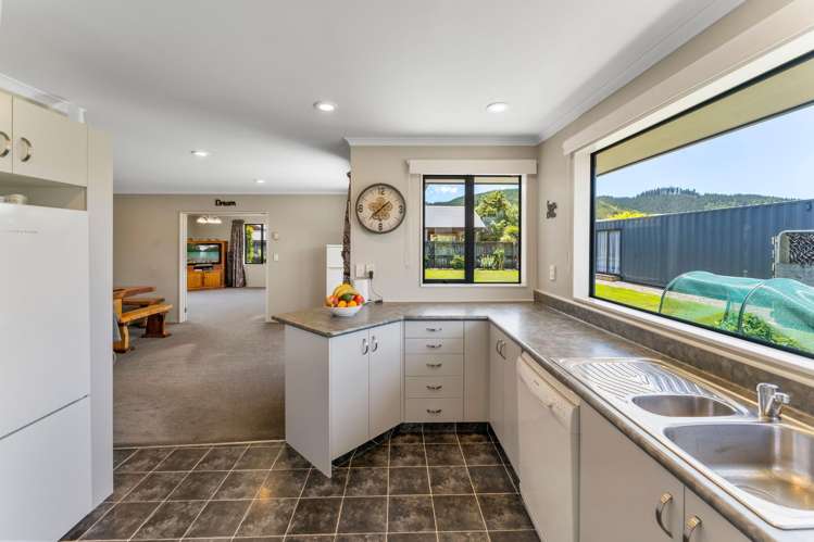 2 Mayer Crescent Wakefield_6