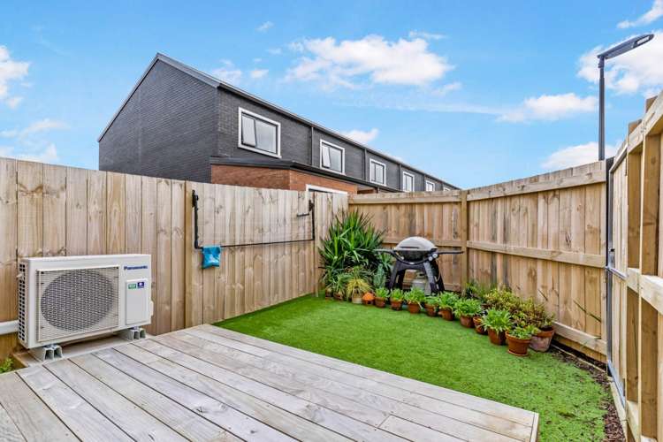 23/137 Hall Avenue Favona_5