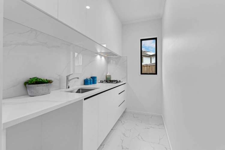 32 Tannaghmore Drive Flat Bush_11