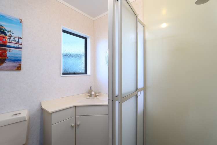 328 Princes Drive Britannia Heights_24