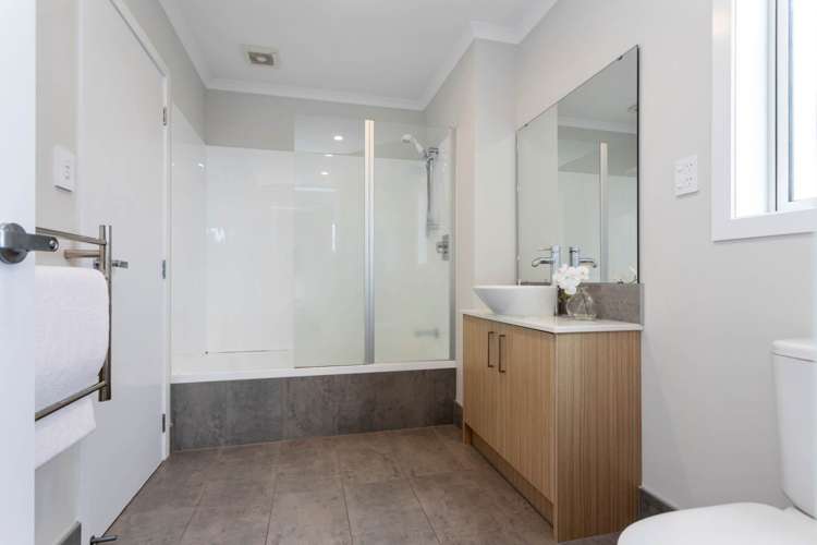 9 Adamson Road Flat Bush_17