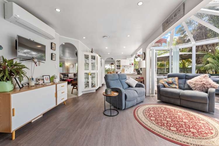 2312 State Highway 16 Helensville_12