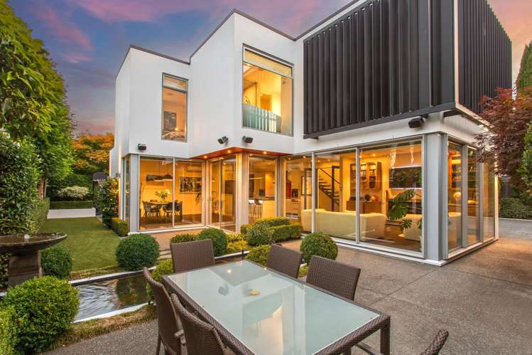 54 Office Road Merivale_11