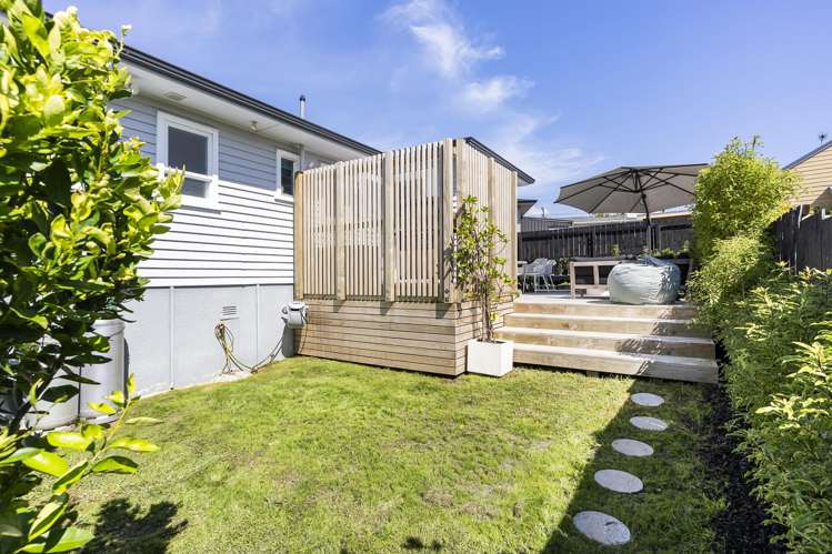 6 Japonica Drive Beach Haven_14