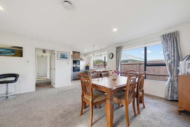 33 Peebles Drive Hei Hei_4