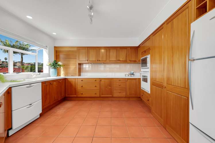 4 Dorrington Place Eastern Beach_17